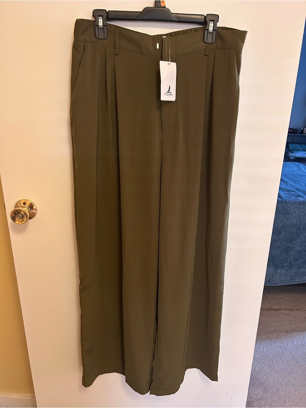 Wide-Leg Olive Green Trousers by Tronjori.